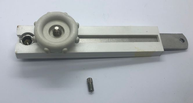 Hovedbilde Tie Down Dog for Hatch B/W